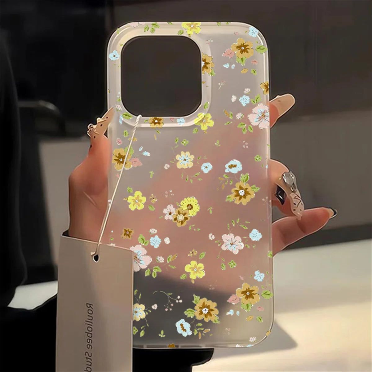 Transparent mat telefonetuier til iPhone 17, 16, 15, 14, 13, 12, og 11