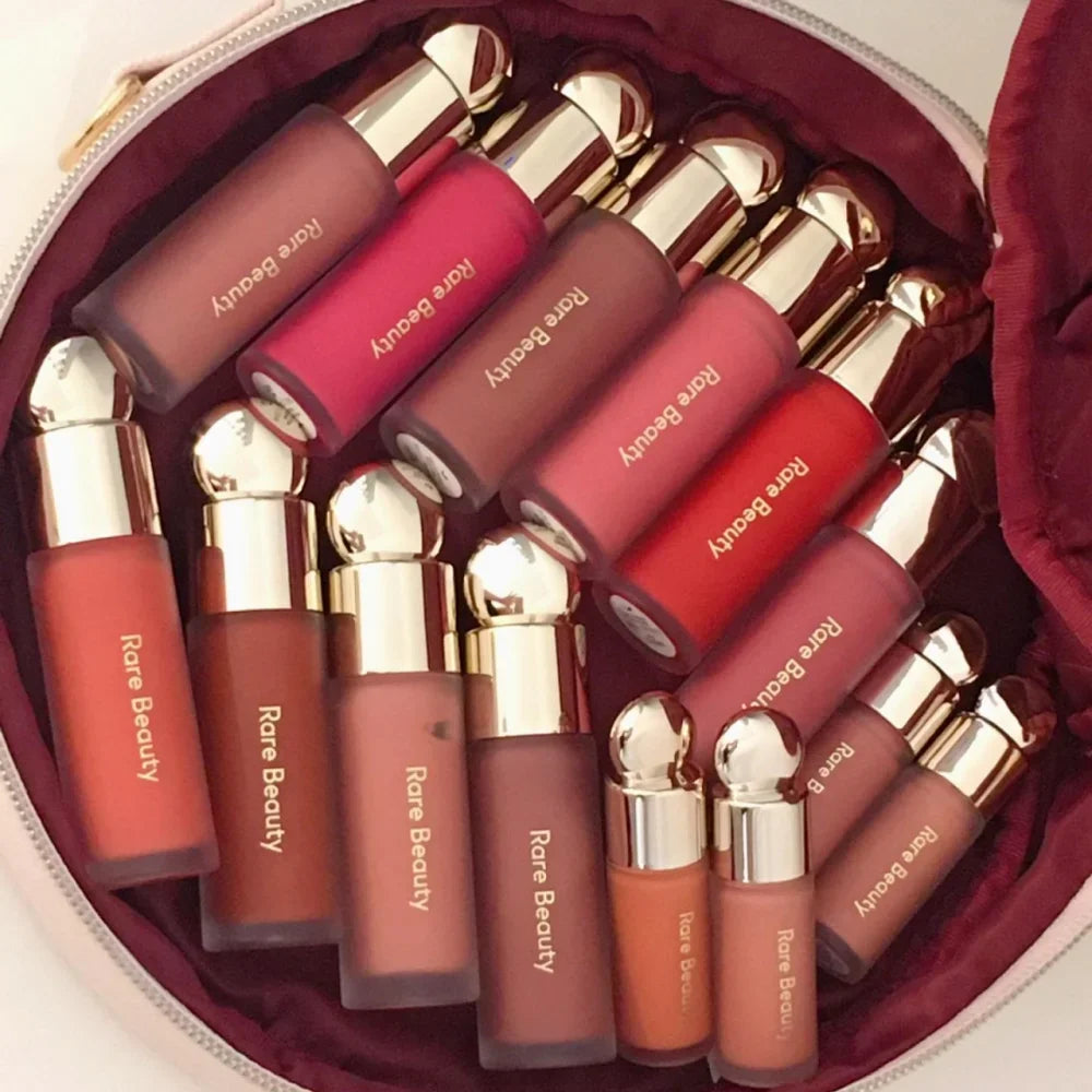 Matte blush-pudder med lang holdbarhed i en letvægtig og blød cushion-finish