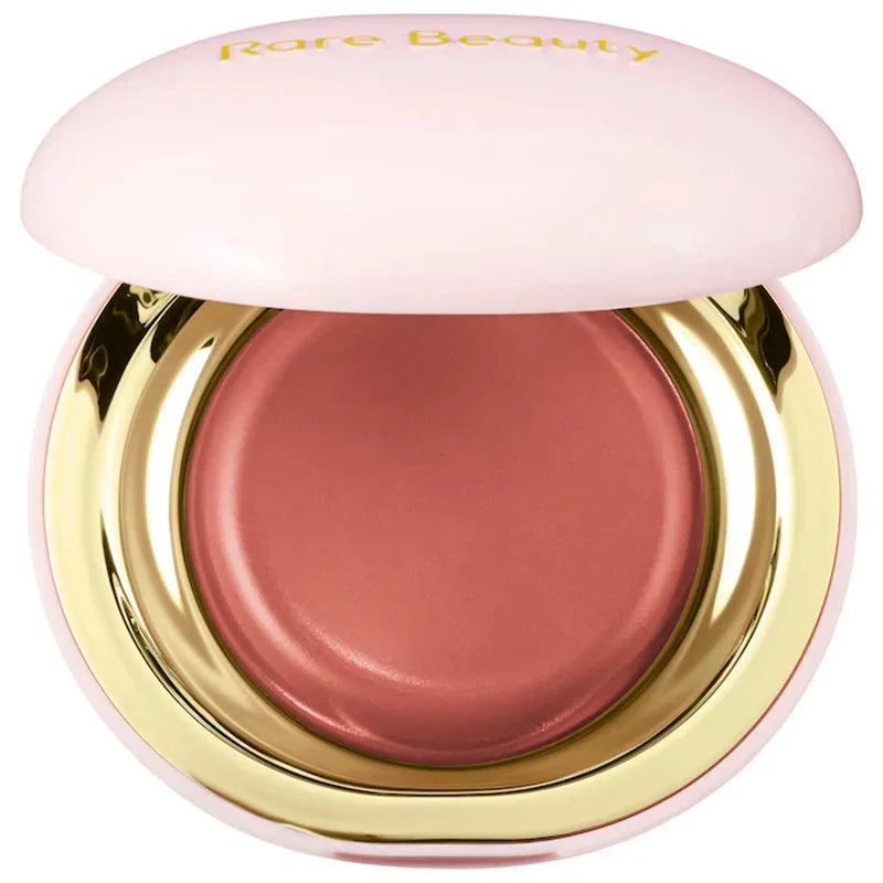 Matte blush-pudder med lang holdbarhed i en letvægtig og blød cushion-finish