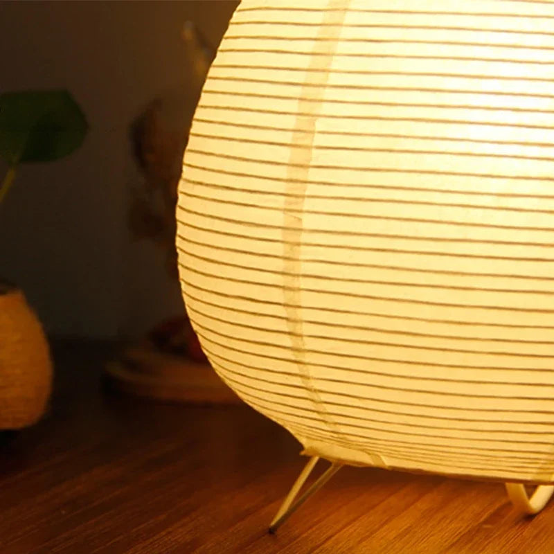 Japansk LED-bordlampe i rispapir til en hyggelig stemning